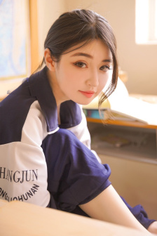 我爸比我小四岁